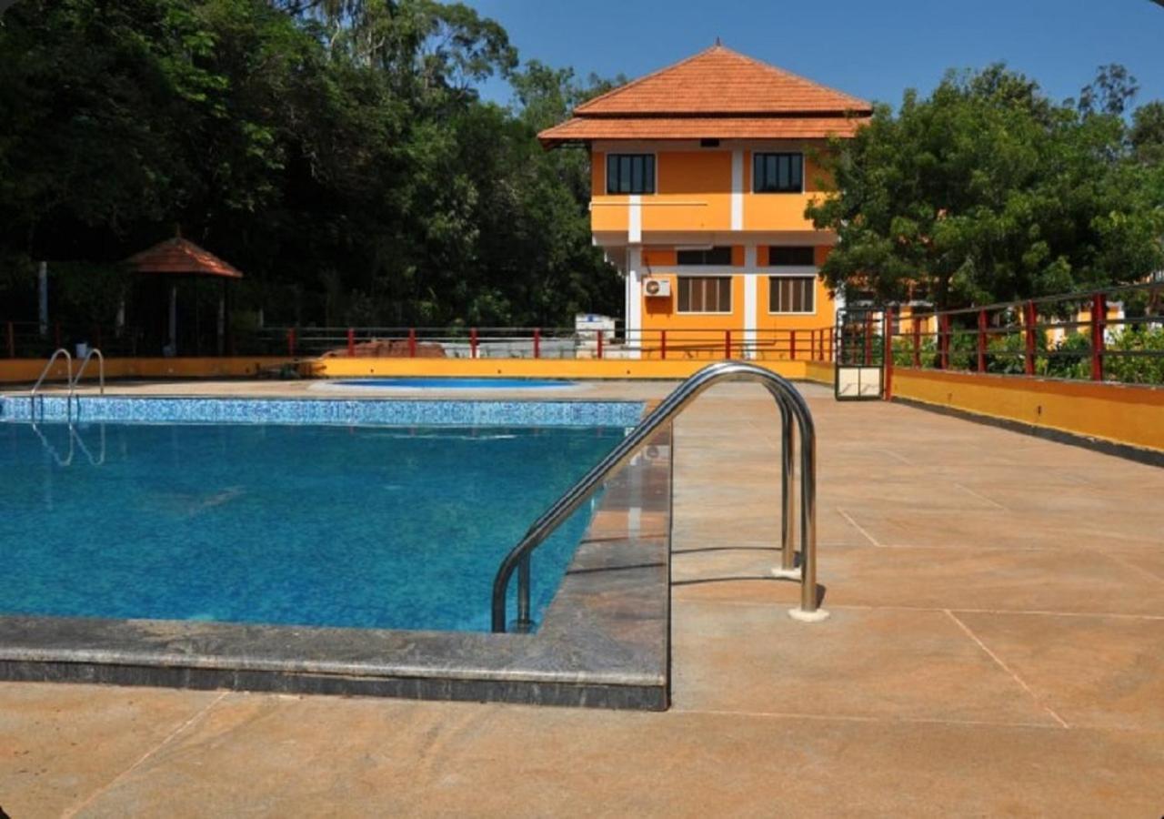 Hotel Auro Wellness Castle Pondicherry Exterior foto