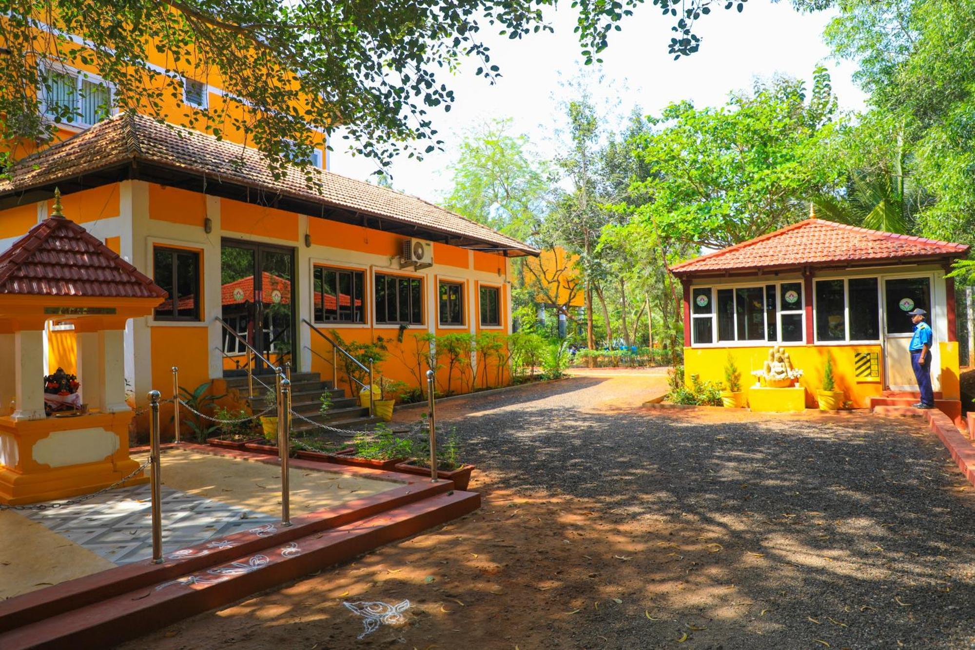 Hotel Auro Wellness Castle Pondicherry Exterior foto