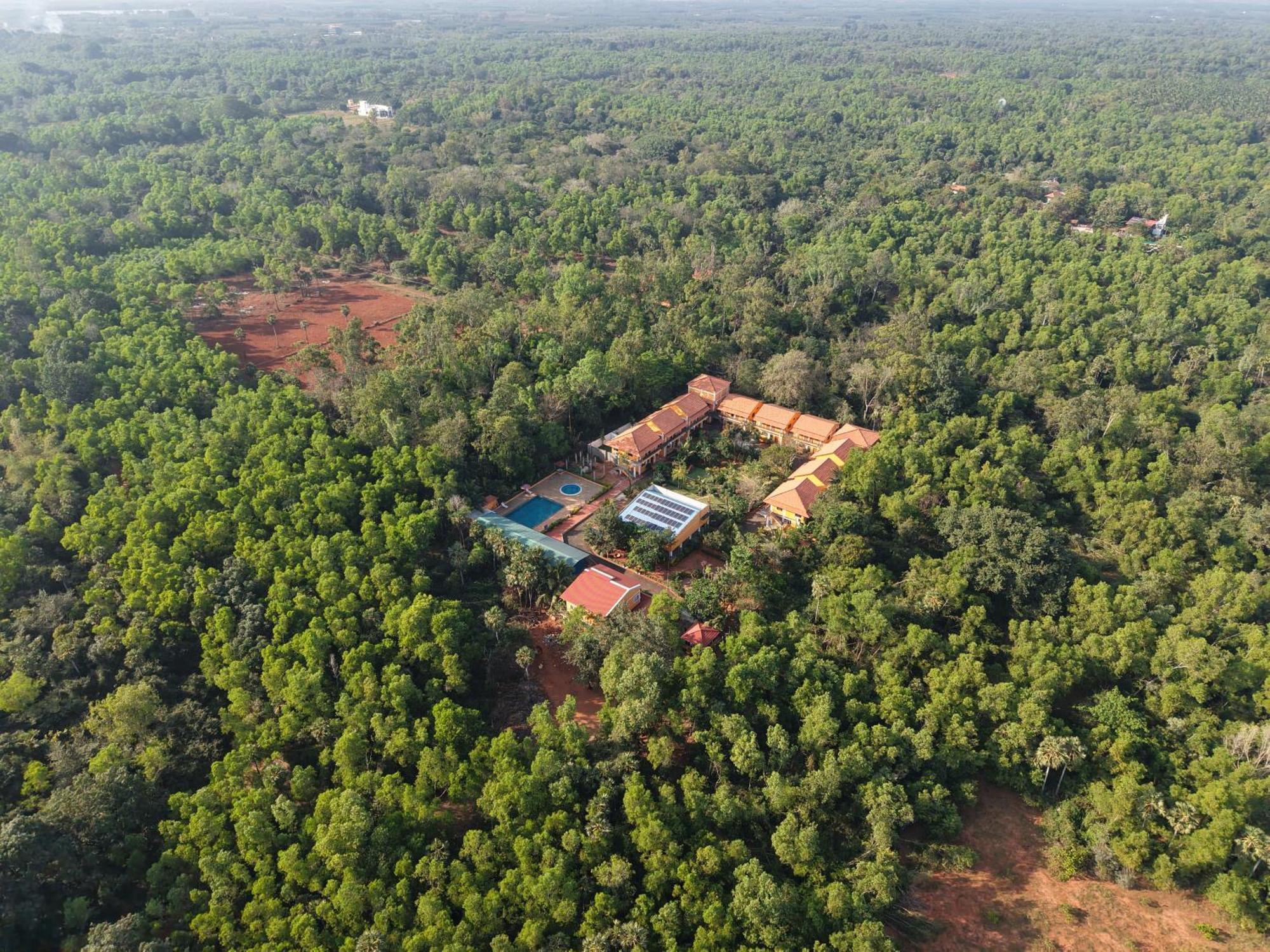 Hotel Auro Wellness Castle Pondicherry Exterior foto