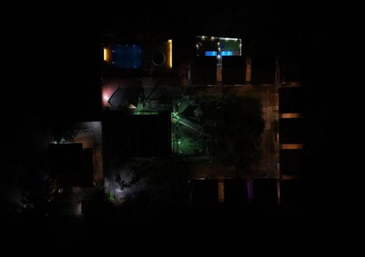 Hotel Auro Wellness Castle Pondicherry Exterior foto
