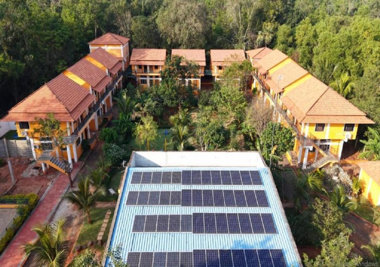Hotel Auro Wellness Castle Pondicherry Exterior foto